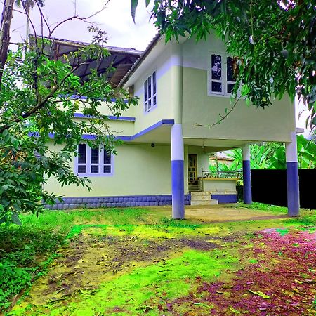 Empire Homestay Калпетта Экстерьер фото