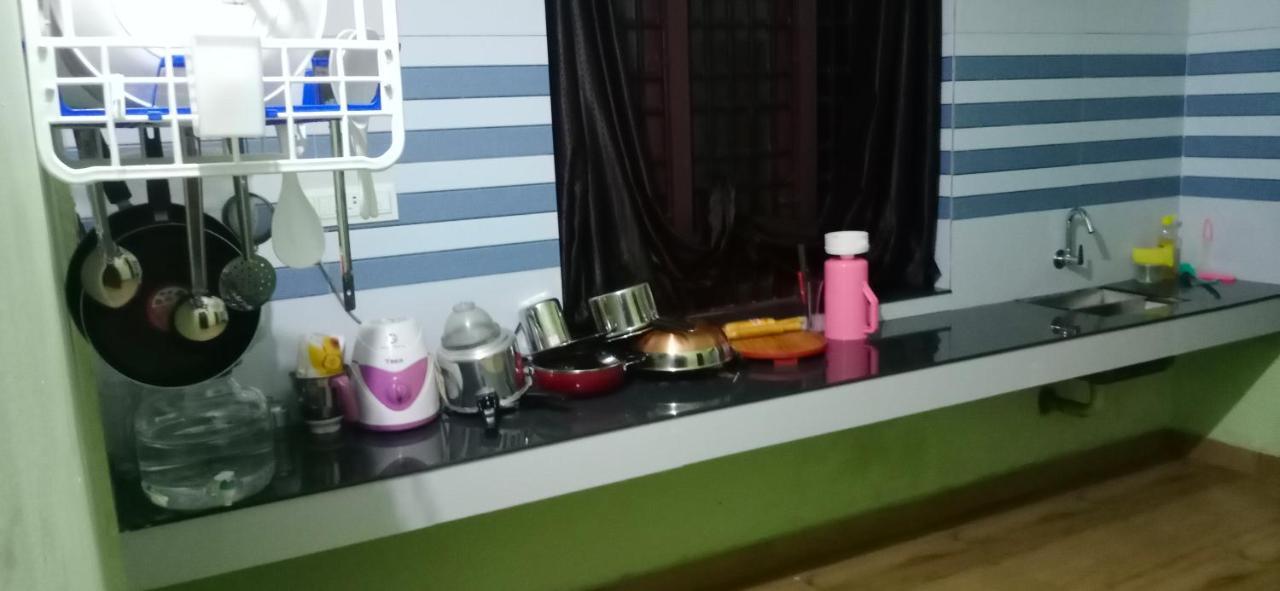 Empire Homestay Калпетта Экстерьер фото