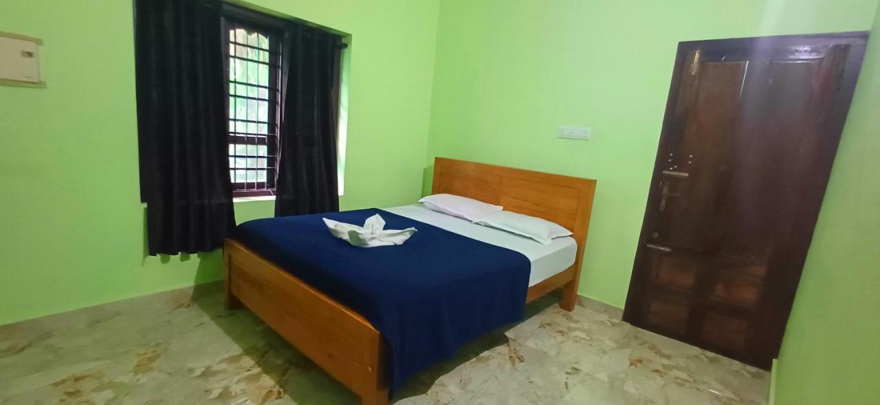 Empire Homestay Калпетта Экстерьер фото
